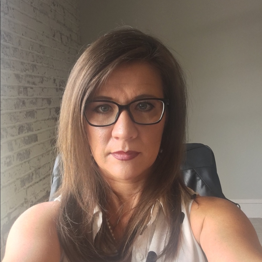 Meet your Posher, Charlotte